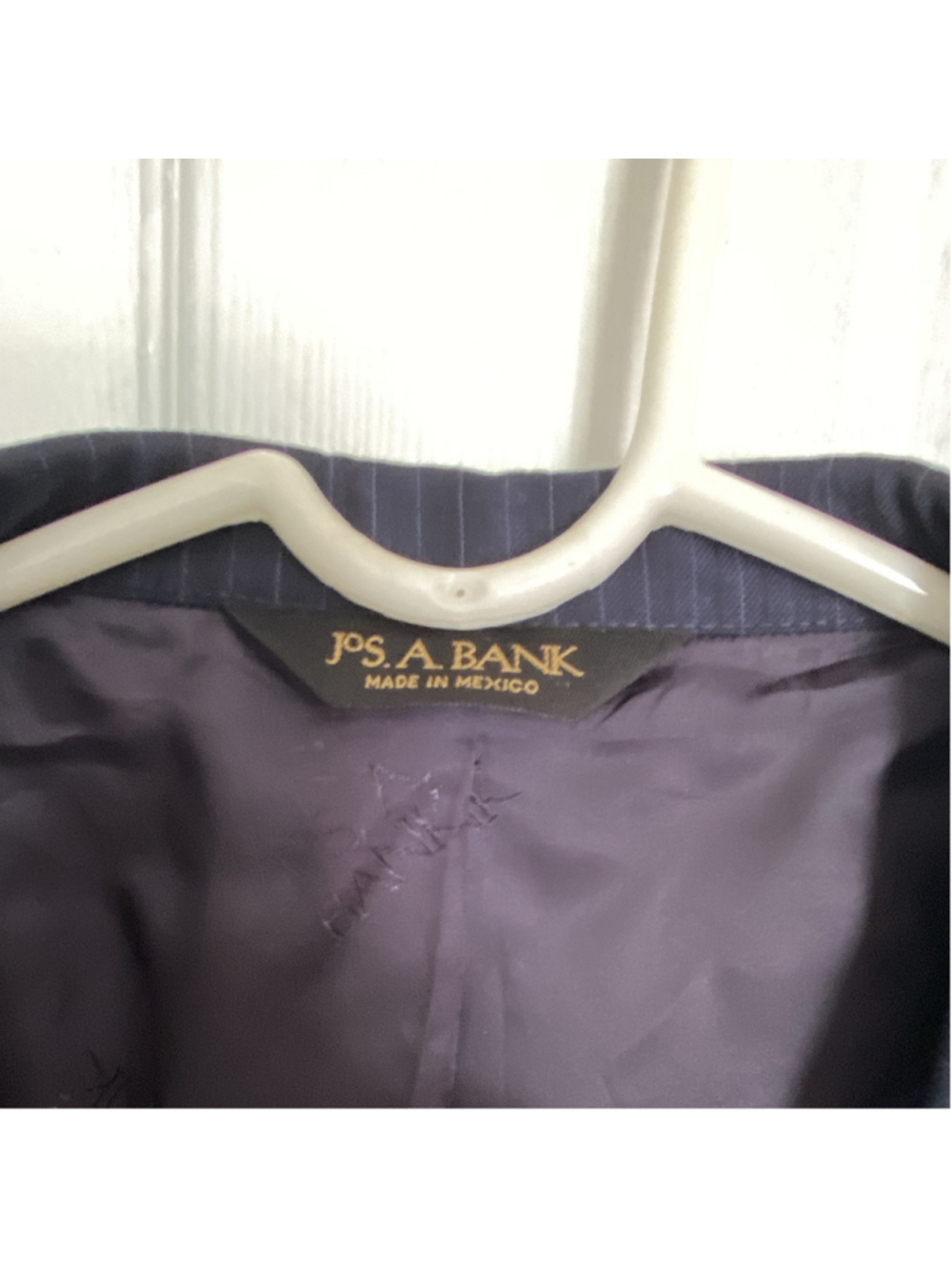Jos. A. Bank Men’s Blue Pinstripe 100% Wool 2-Piece Suit Single-Breasted 44R - Picture 4 of 13